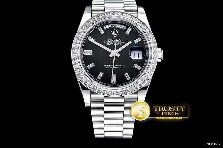 1211 Seasonal RDD0207E – DayDate 675